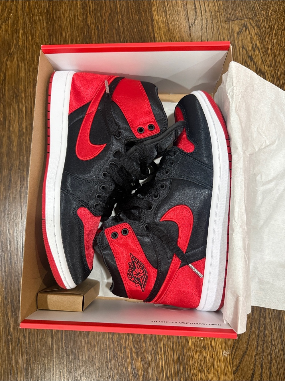 Nike Air Jordan 1 retro Hi Satin Bred